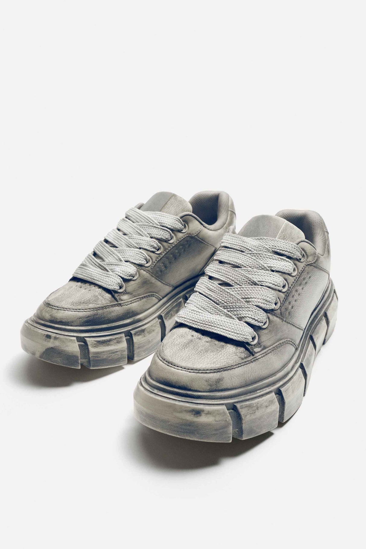 ZARA SNEAKERS WITH A VOLUME SOLE