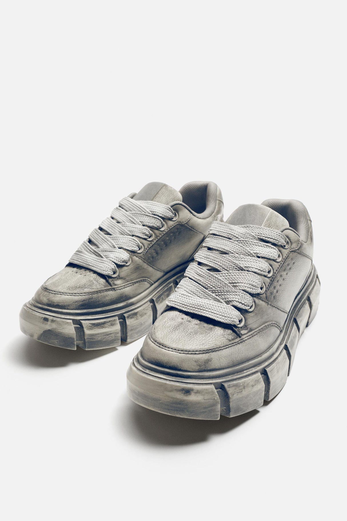 ZARA SNEAKERS WITH A VOLUME SOLE