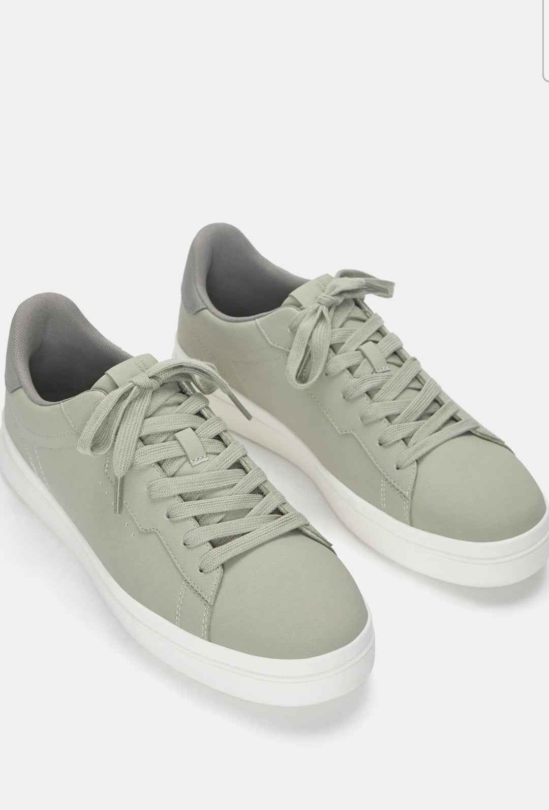 Pull&Bear trainers with detail