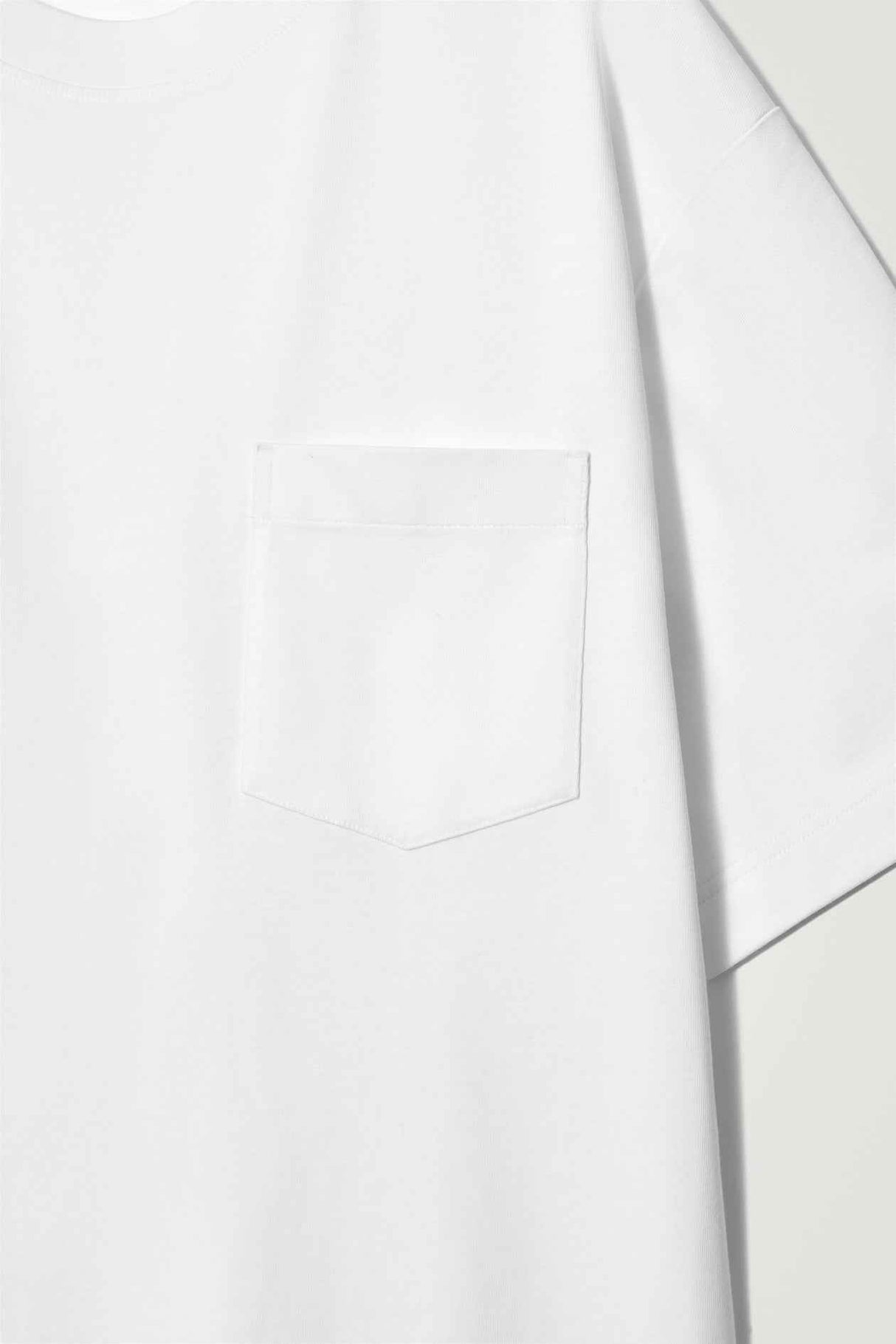 COS OVERSIZED WITH POCKET HEAVYWEIGHT T-shirt