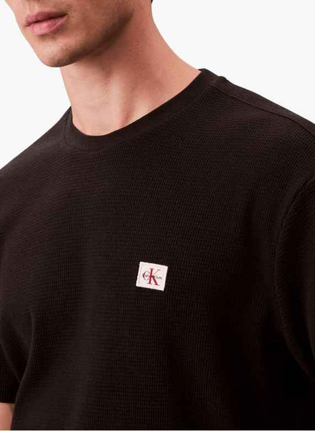 CALVIN KLEIN WITH LOGO BADGE T-SHIRT