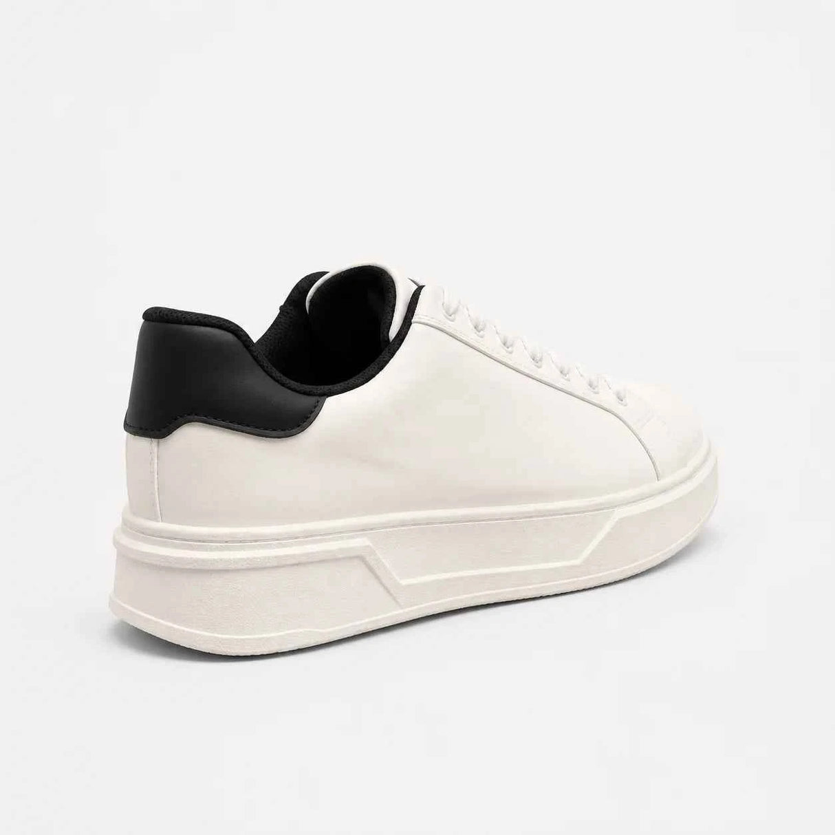 ZARA MONOCHROME BASIC SNEAKERS