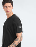CALVIN KLEIN WITH LOGO SLEEVE T-SHIRT