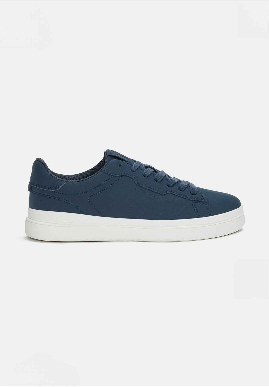 Pull&Bear  trainers with detail