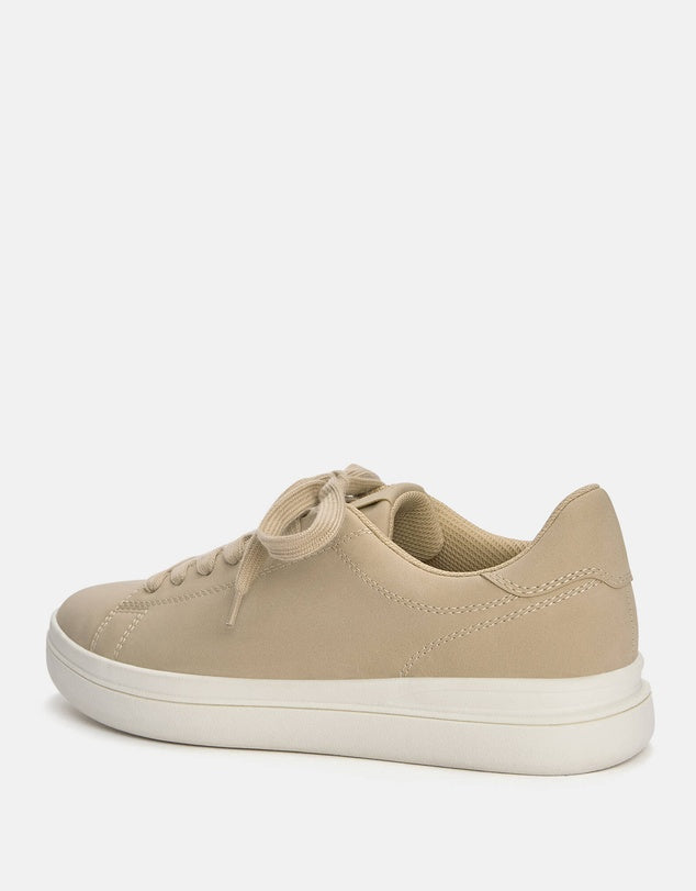Pull&Bear  trainers with detail