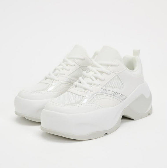 ZARA WOMEN CONTRAST RUNNING SHOES