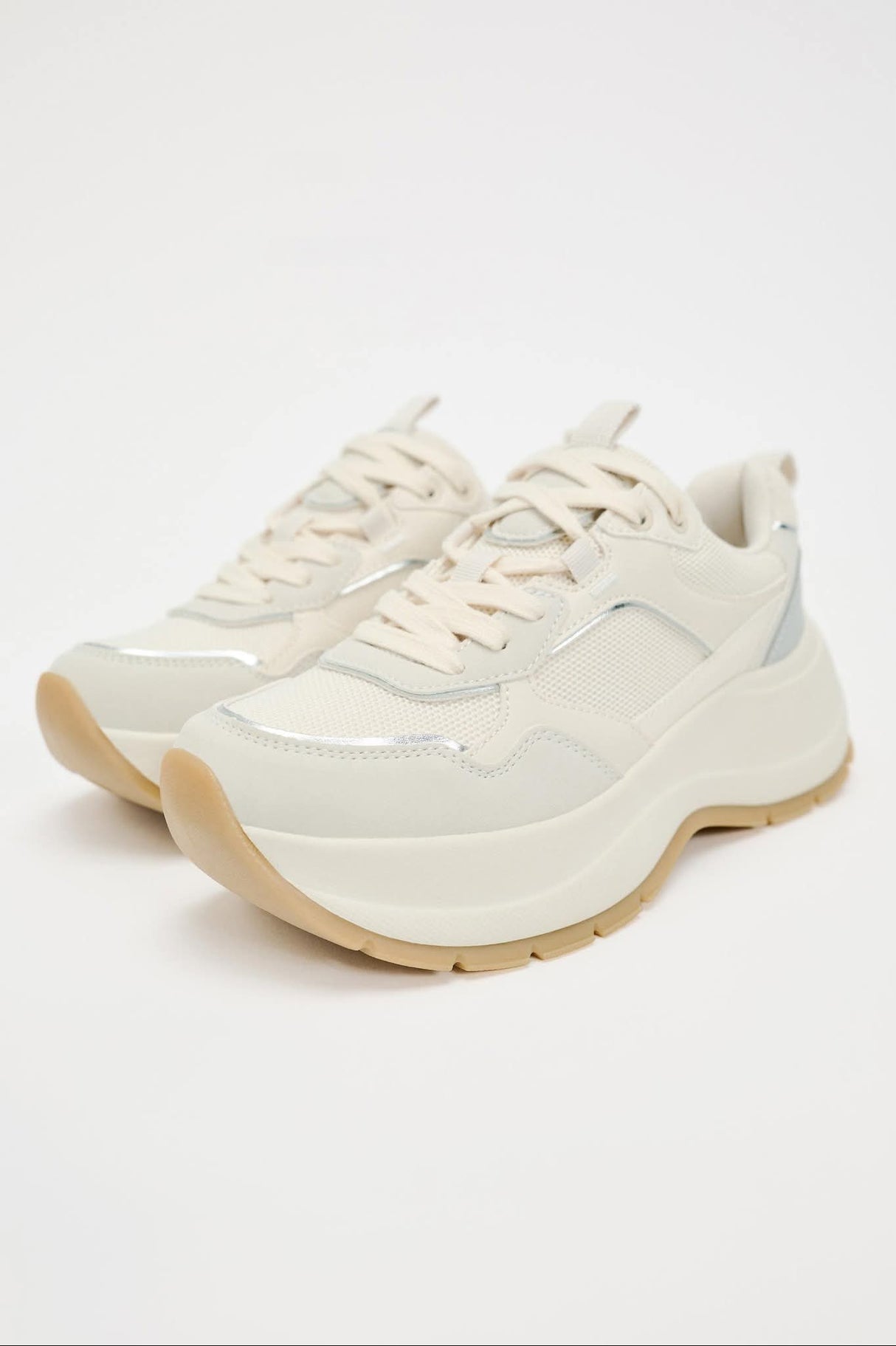 ZARA WOMEN CONTRAST RUNNING SHOES